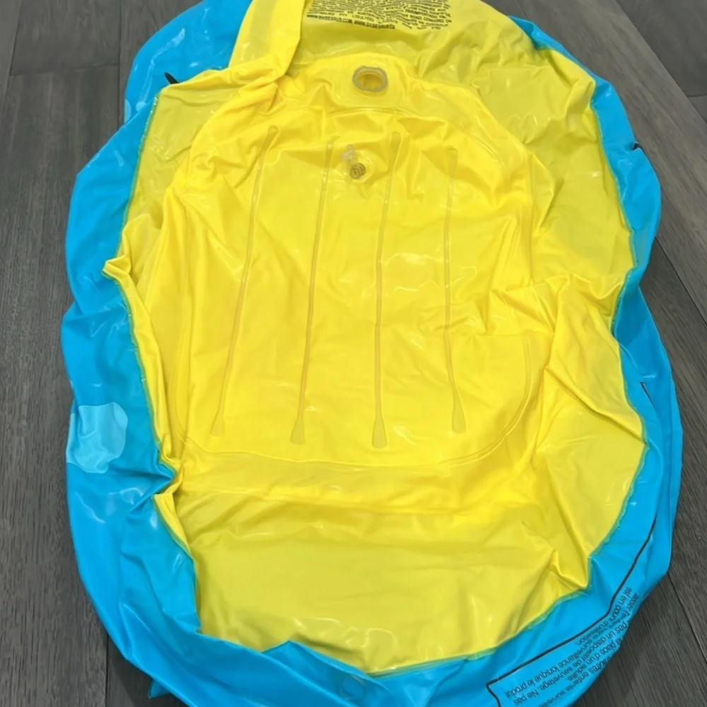 Baby inflatable whale bathtub/swimming splash pool